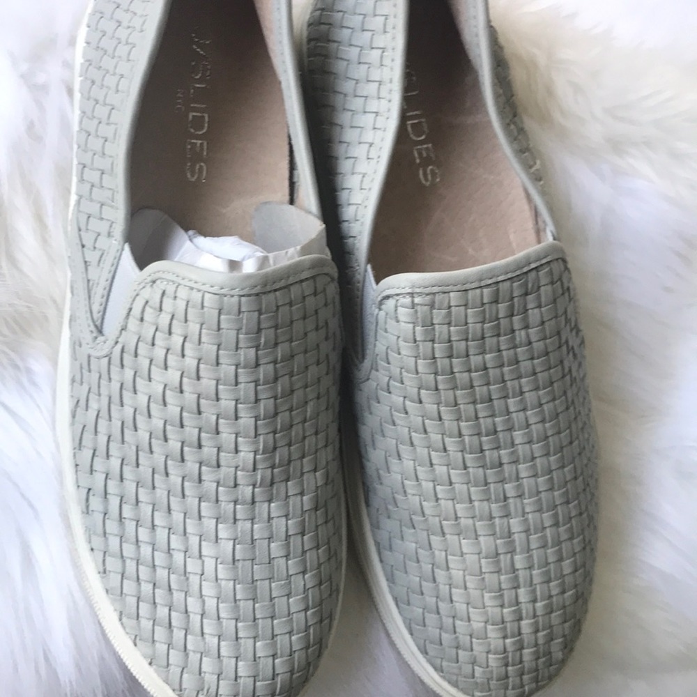 Shoes - Picture 2 of 4